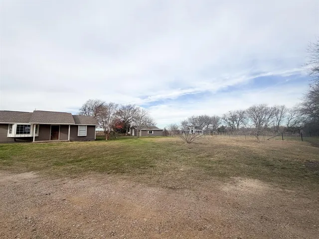 $1,795 | 107 Berrys Chapel Road, Milford, TX 76670