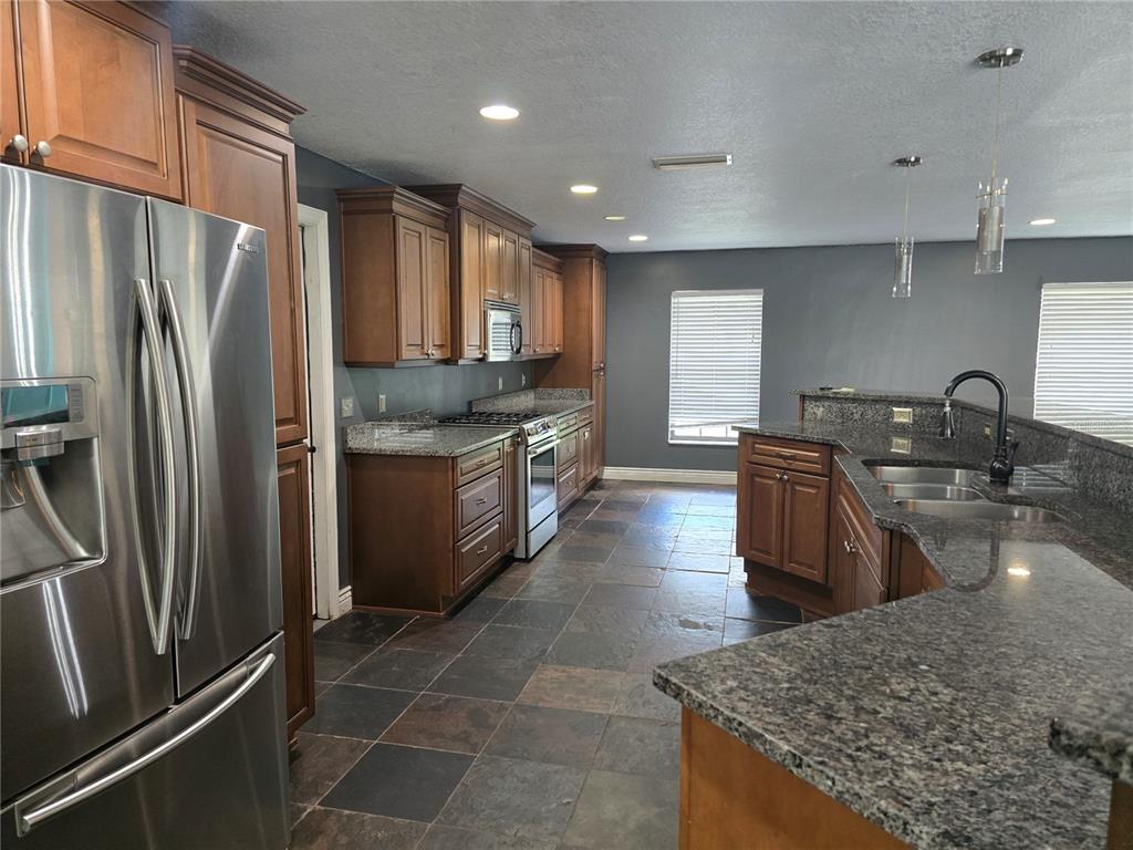 4506 Southeast 7th Place Ocala, FL 34471 - Photo 7 of 36