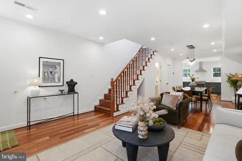 $800,000 | 723 L Street Northeast, Washington, DC 20002