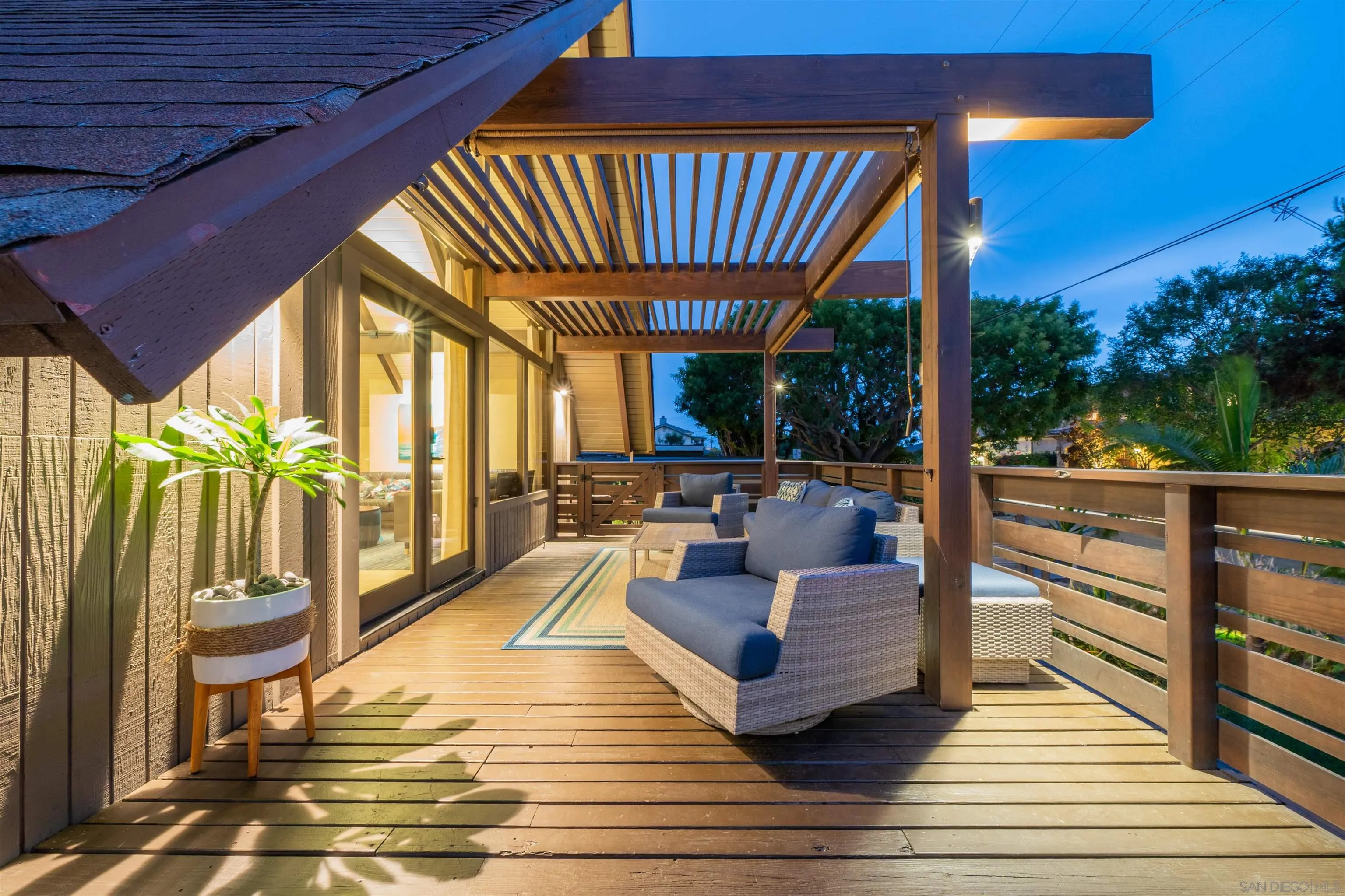 843 Neptune Avenue Encinitas, CA 92024 - Photo 21 of 49 a view of outdoor space with seating area
