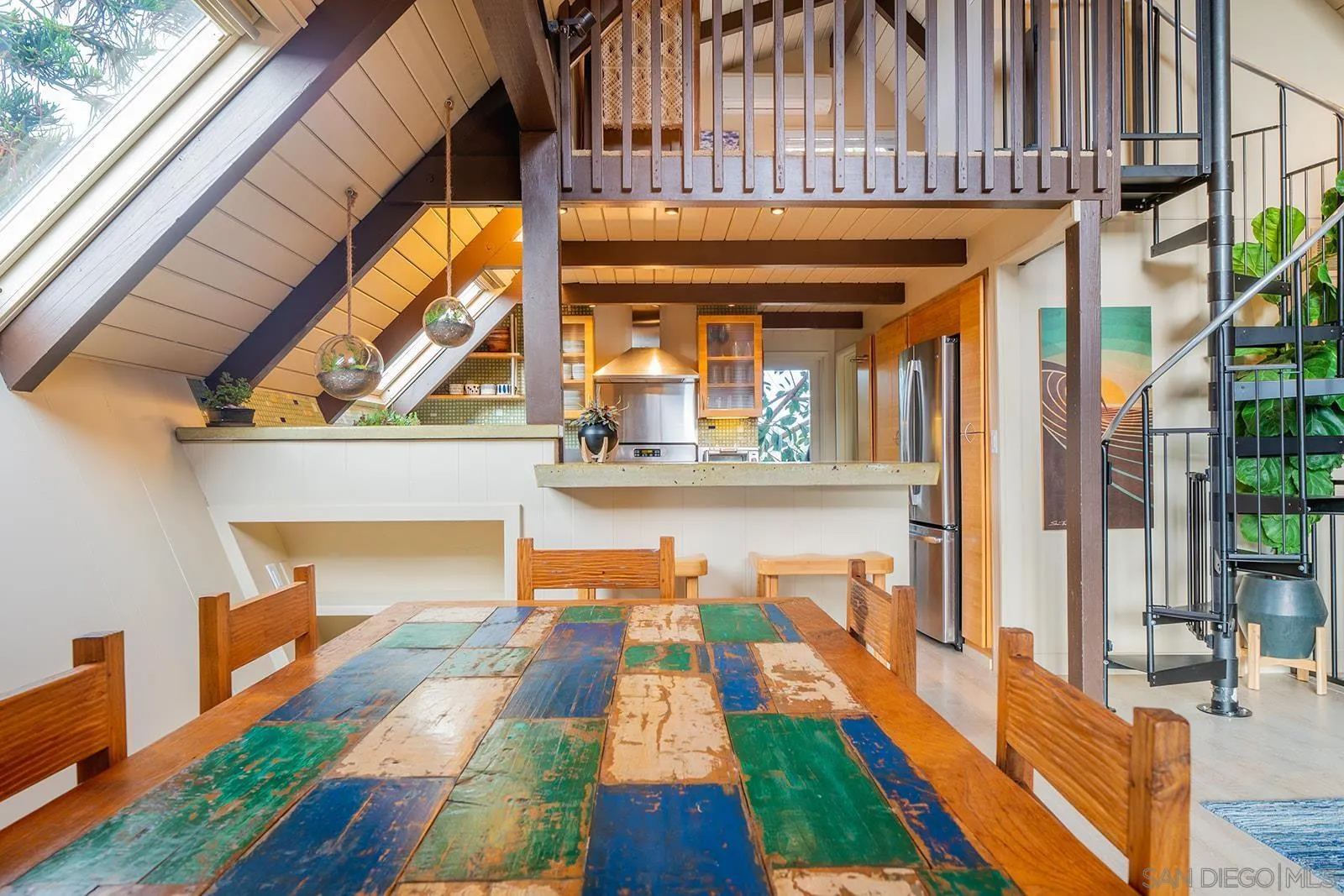 843 Neptune Avenue Encinitas, CA 92024 - Photo 6 of 49 a front view of a house with swimming pool