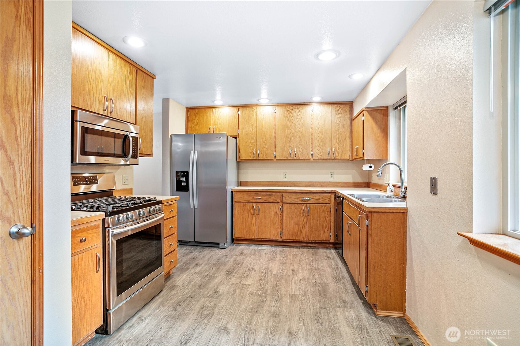 74 North Point Drive Bellingham, WA 98229 - Photo 13 of 39 Gallery Image 13