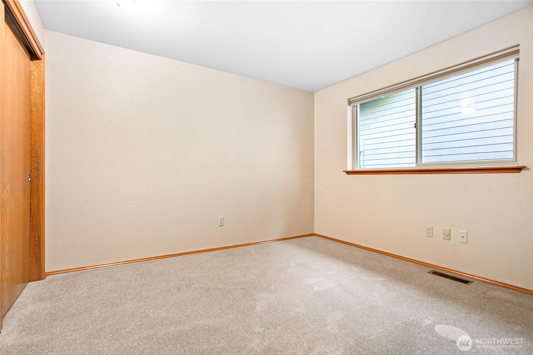 74 North Point Drive Bellingham, WA 98229 - Photo 36 of 39 Gallery Image 36