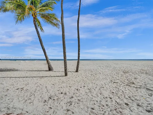 $339,000 | 322 Buchanan Street, Unit 810, Hollywood, FL 33019