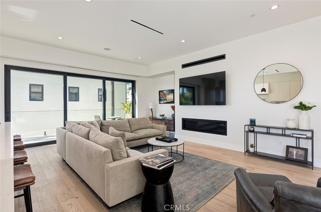 622 1st Hermosa Beach, CA 90254 - Photo 6 of 35