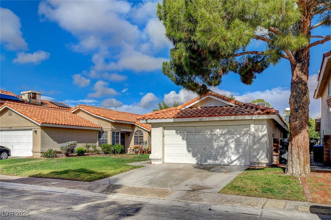 2806 Secret Canyon Road Henderson, NV 89074 - Photo 3 of 38