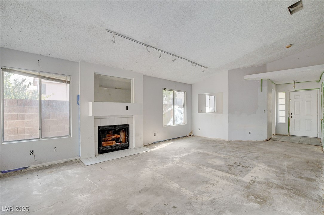 2806 Secret Canyon Road Henderson, NV 89074 - Photo 6 of 38