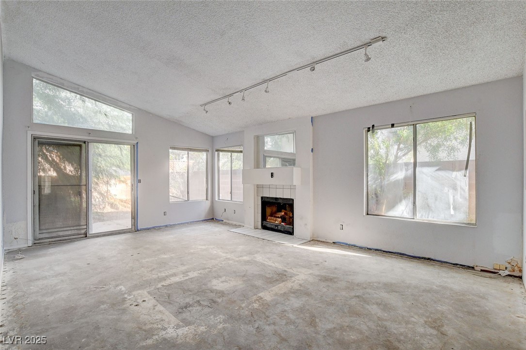 2806 Secret Canyon Road Henderson, NV 89074 - Photo 7 of 38