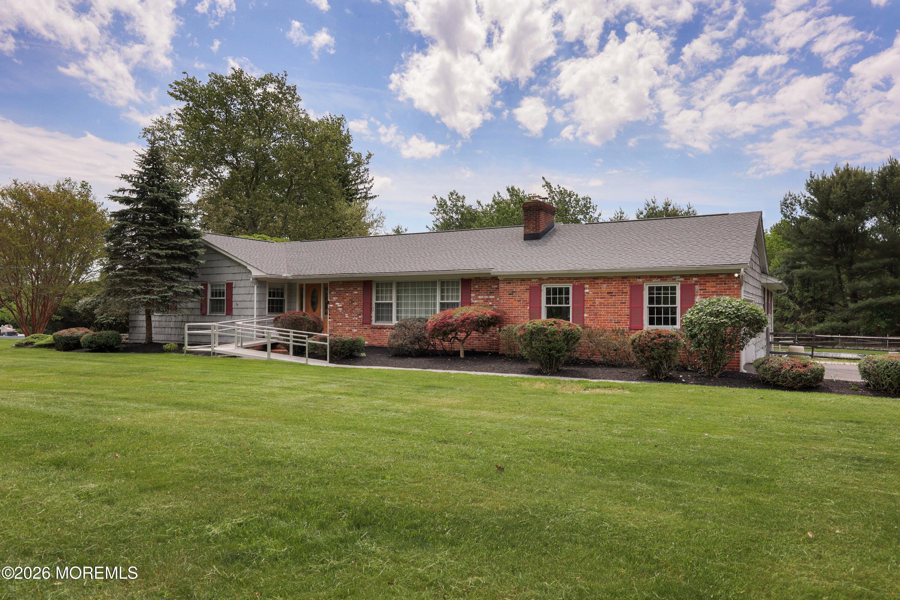 31 McCampbell Road Holmdel, NJ 07733 - Photo 1 of 25 31 McCampbell