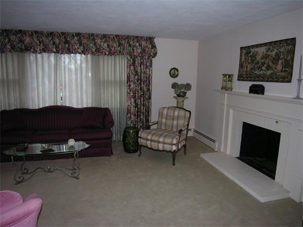 42 Aletha Road Needham, MA 02492 - Photo 4 of 27 Gallery Image 4