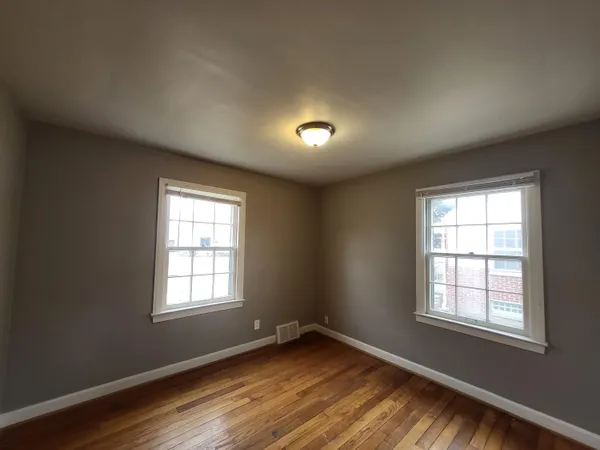 $140,000 | 15335 Semrau Avenue, Eastpointe, MI 48021