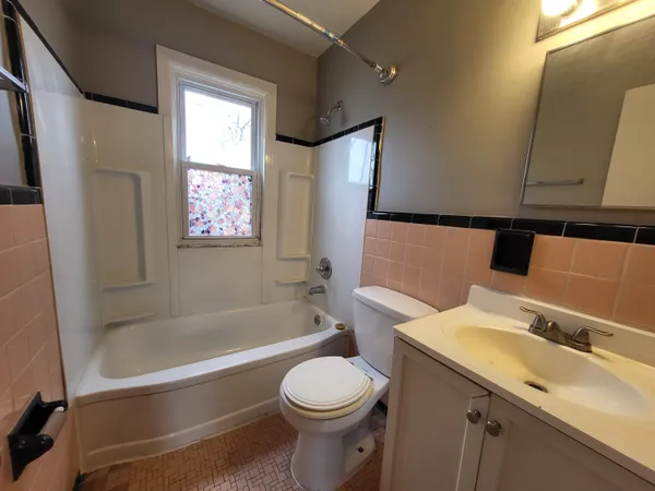 $140,000 | 15335 Semrau Avenue, Eastpointe, MI 48021