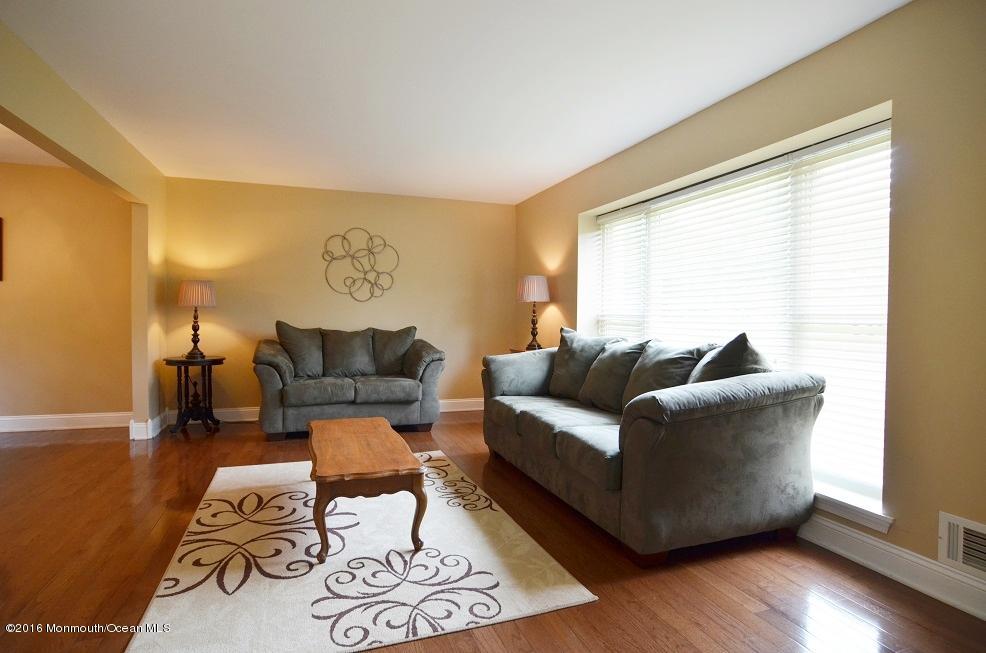 15 Partree Road Jackson, NJ 08527 - Photo 4 of 16 Formal Living Room