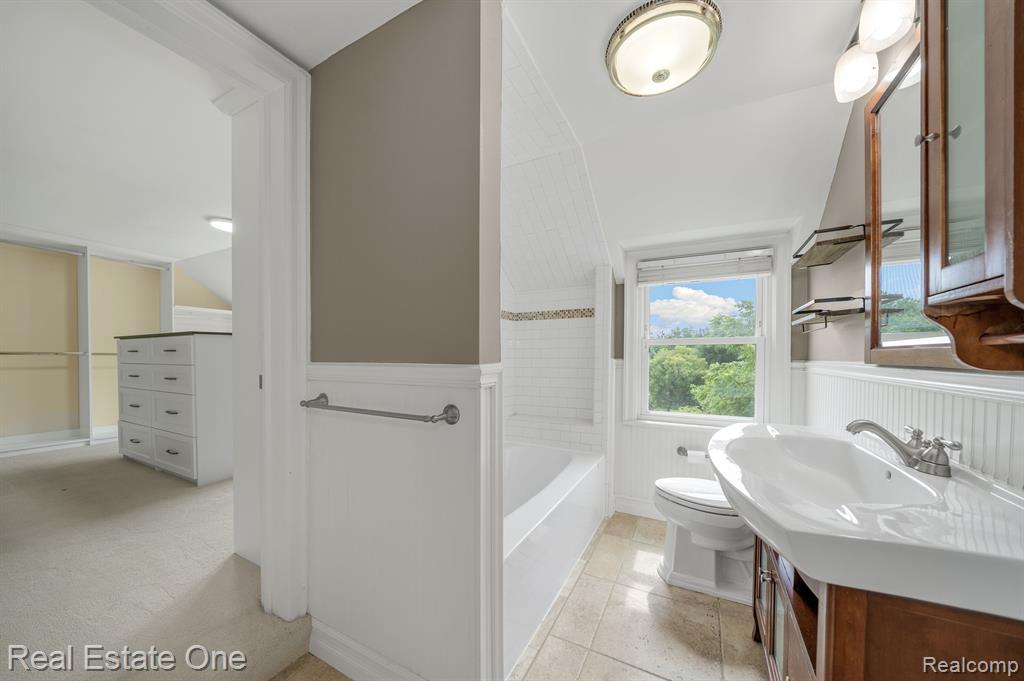 30600 Lahser Road Beverly Hills, MI 48025 - Photo 36 of 59