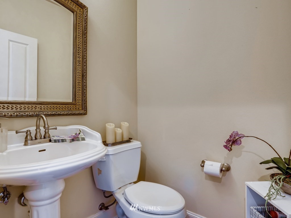 16037 Southeast 137th Terrace Renton, WA 98059 - Photo 12 of 28