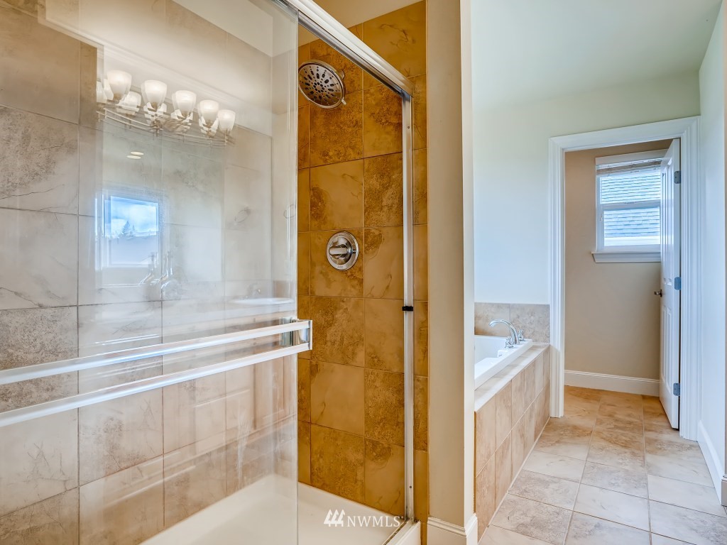 16037 Southeast 137th Terrace Renton, WA 98059 - Photo 16 of 28
