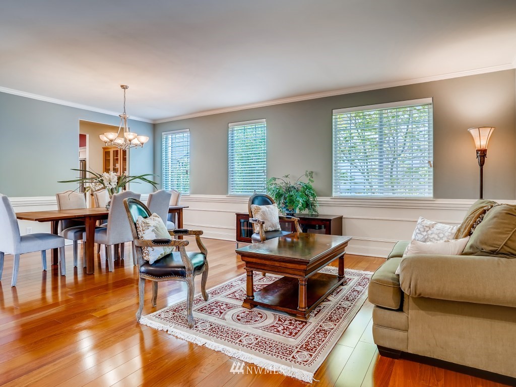16037 Southeast 137th Terrace Renton, WA 98059 - Photo 5 of 28