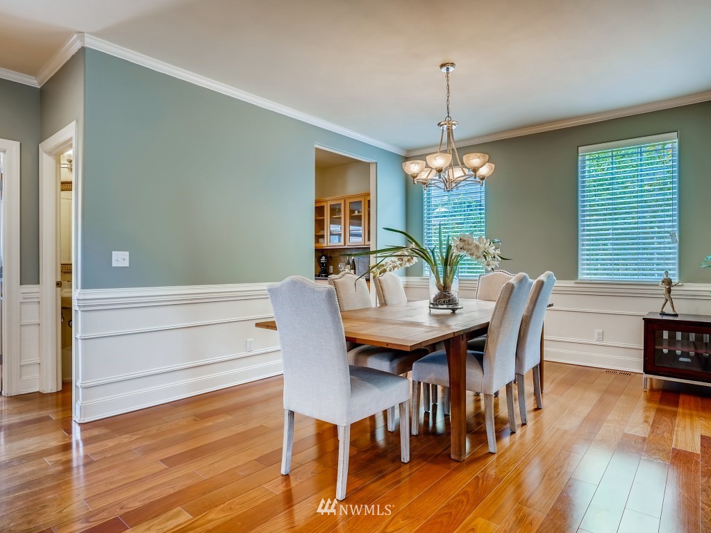 16037 Southeast 137th Terrace Renton, WA 98059 - Photo 6 of 28