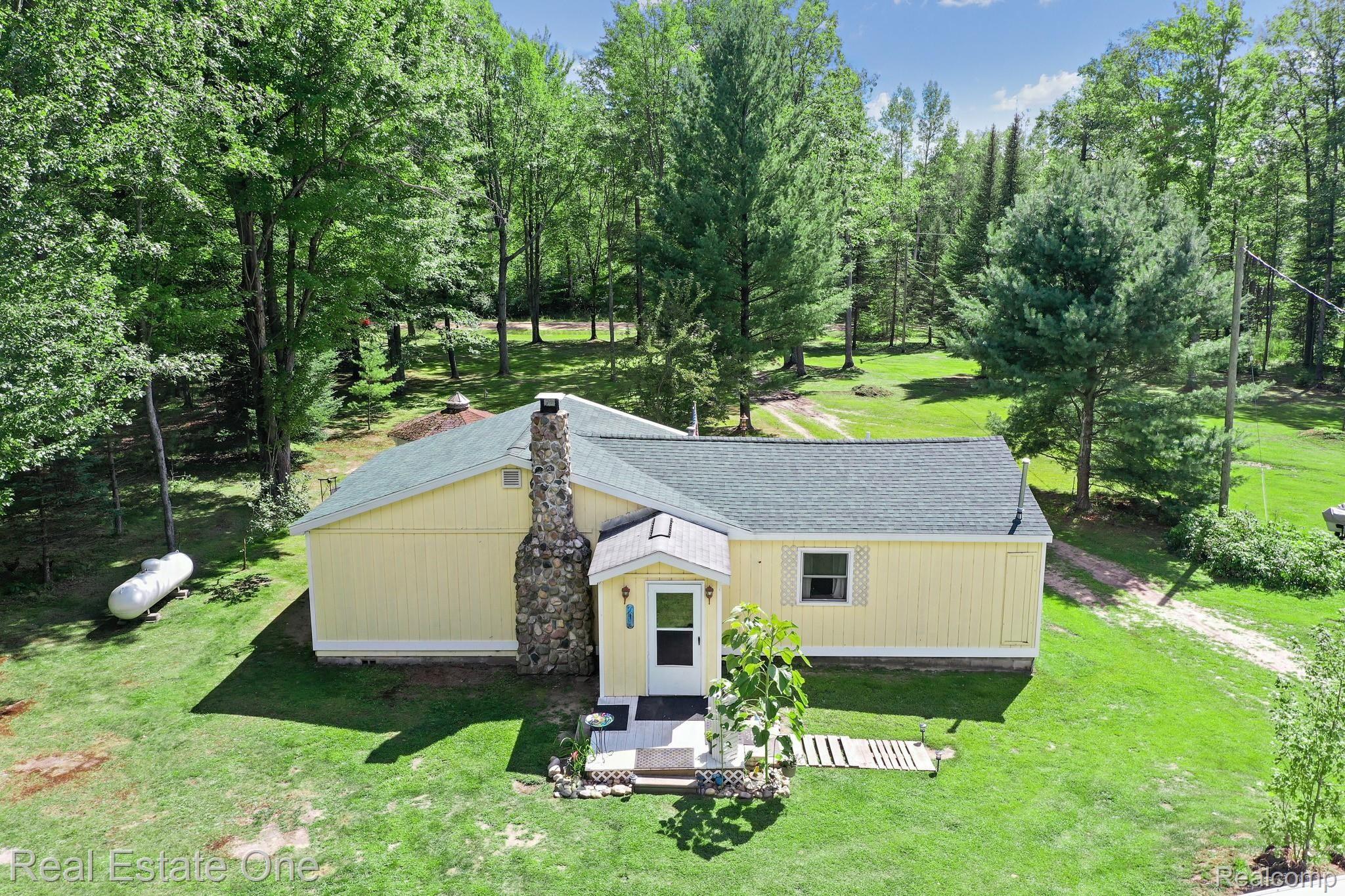 5423 Wilson Road Harrison, MI 48625 - Photo 8 of 35 DJI_0184.jpg