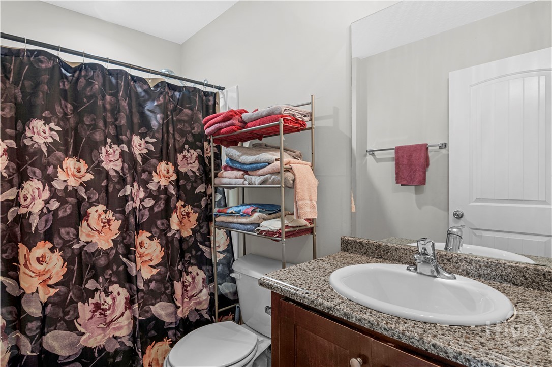 223 Rutledge Drive Hinesville, GA 31313 - Photo 25 of 35 Guest Bath