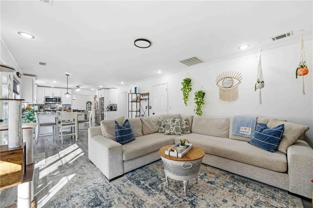 442 Highpoint Crossing Powder Springs, GA 30127 - Photo 3 of 62