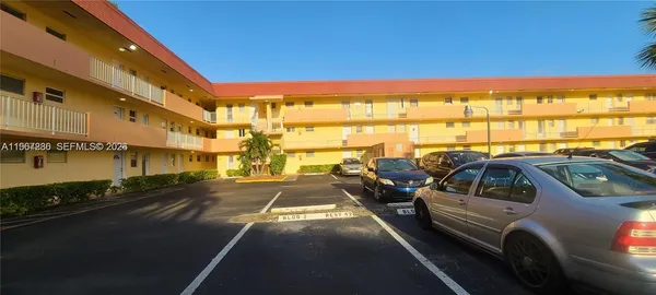 $1,600 | 1540 Northeast 191st Street, Unit 207, Miami, FL 33179