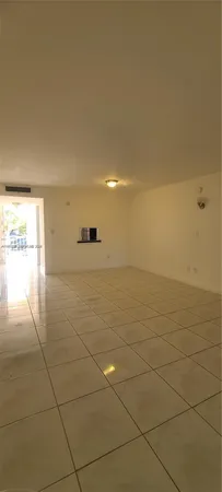 $1,600 | 1540 Northeast 191st Street, Unit 207, Miami, FL 33179