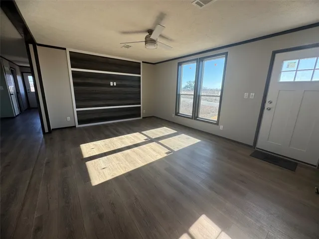 $329,085 | 330 Beckham Dr Dale, Dale, TX 78616