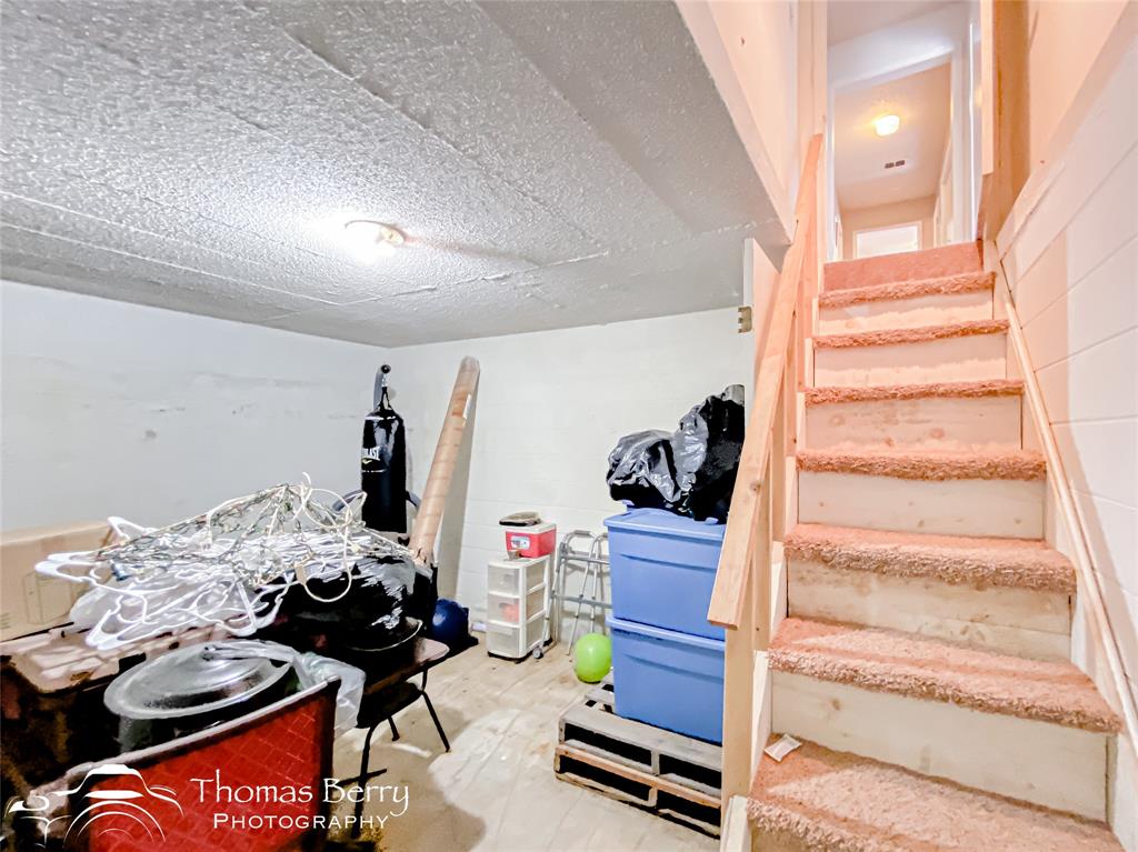 2732 County Road 248 Snyder, TX 79549 - Photo 22 of 31 a view of a room with gym equipment