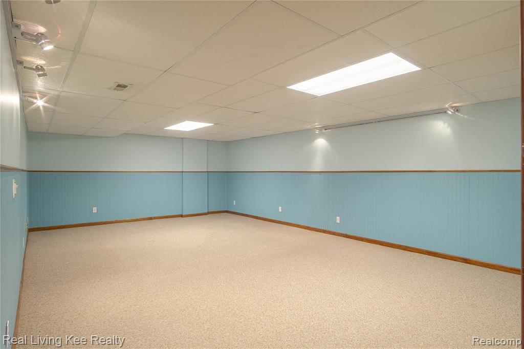 2200 Rochelle Park Drive Rochester Hills, MI 48309 - Photo 38 of 49