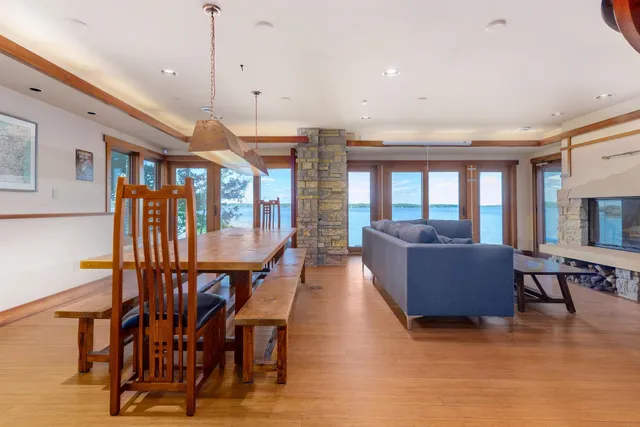 $7,000 | 5030 Lake Mendota Drive, Madison, WI 53705