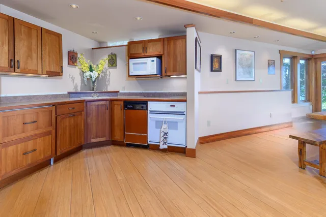 $7,000 | 5030 Lake Mendota Drive, Madison, WI 53705