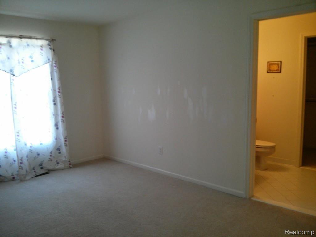595 Bliss Drive Rochester, MI 48307 - Photo 39 of 56 IMG_20140828_162629.jpg