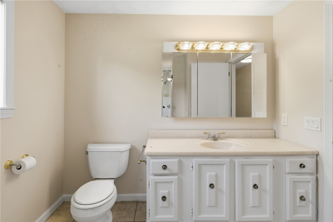32 Briarwood Road Lincoln, RI 02865 - Photo 19 of 44