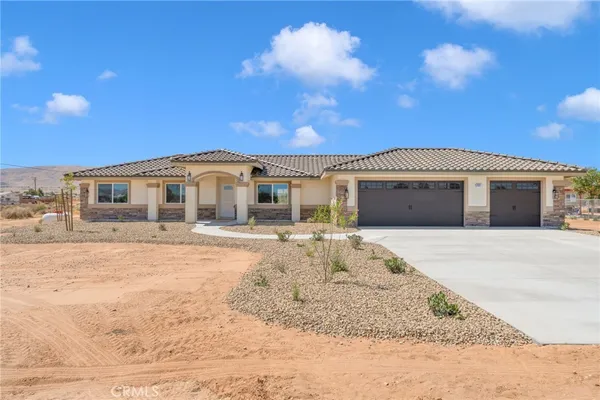 $590,000 | 21317 Caribou Road, Apple Valley, CA 92308