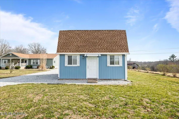 $309,900 | 2940 Grave Hill Road, Oneida, TN 37841