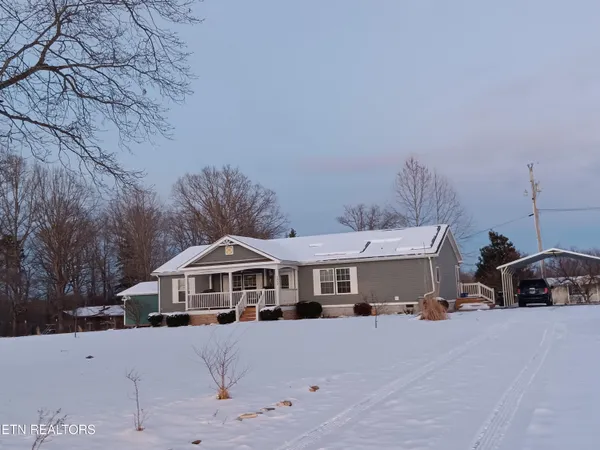 $309,900 | 2940 Grave Hill Road, Oneida, TN 37841