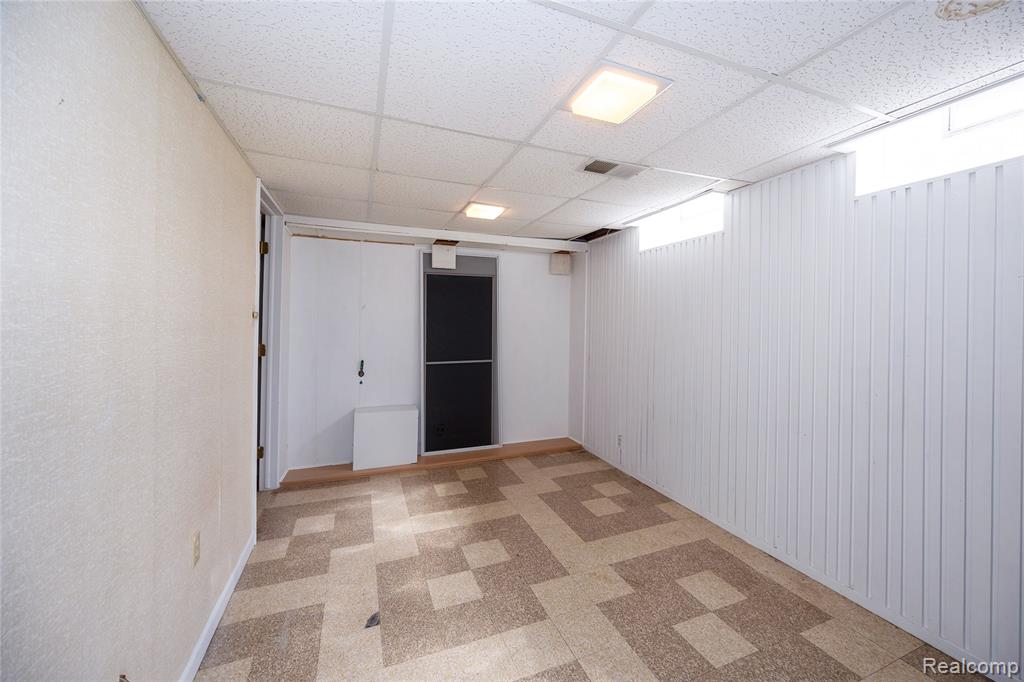 5646 Cambourne Road Dearborn Heights, MI 48127 - Photo 42 of 42