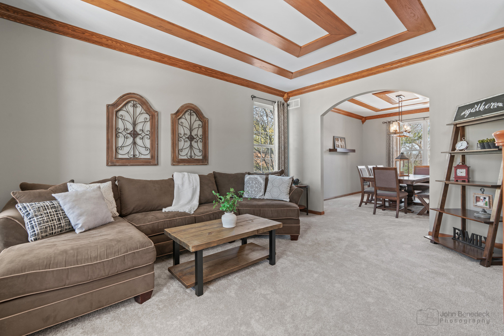 3851 Parsons Road Carpentersville, IL 60110 - Photo 3 of 47 Gallery Image 3
