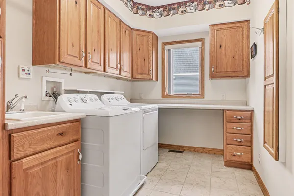 $950,000 | 48855 Howard Drive, Lawrence, MI 49064