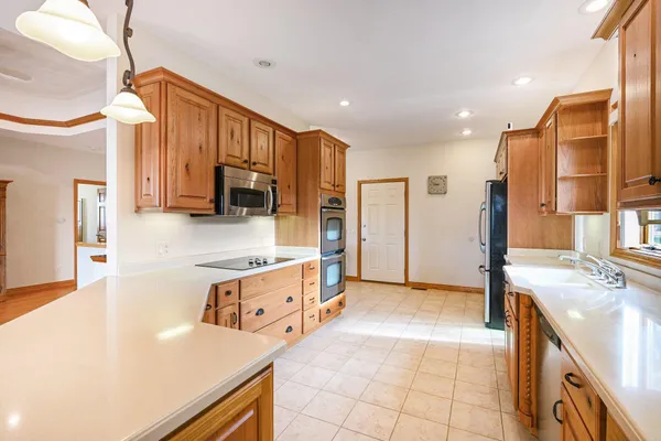 $950,000 | 48855 Howard Drive, Lawrence, MI 49064