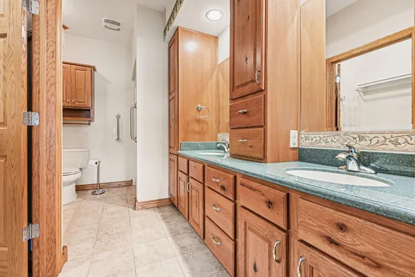 $950,000 | 48855 Howard Drive, Lawrence, MI 49064