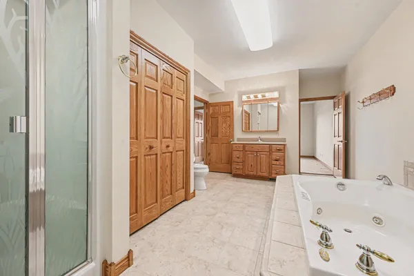 $950,000 | 48855 Howard Drive, Lawrence, MI 49064