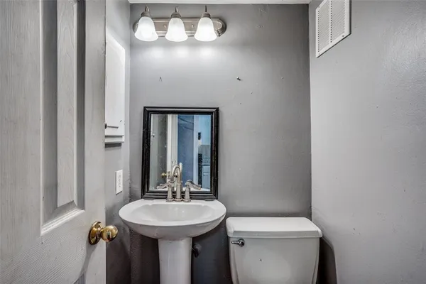 $1,450 | 982 South Weatherred Drive, Unit B, Richardson, TX 75080