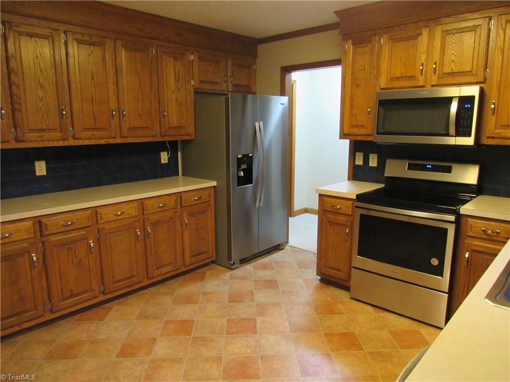 105 Brook Valley Road King, NC 27021 - Photo 11 of 30 Gallery Image 11