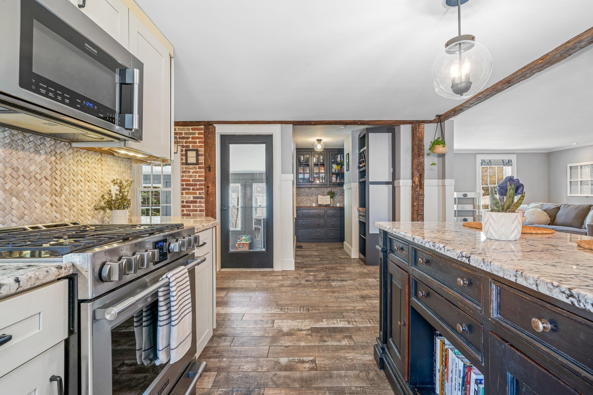 357 Main Street Hopkinton, NH 03229 - Photo 8 of 48