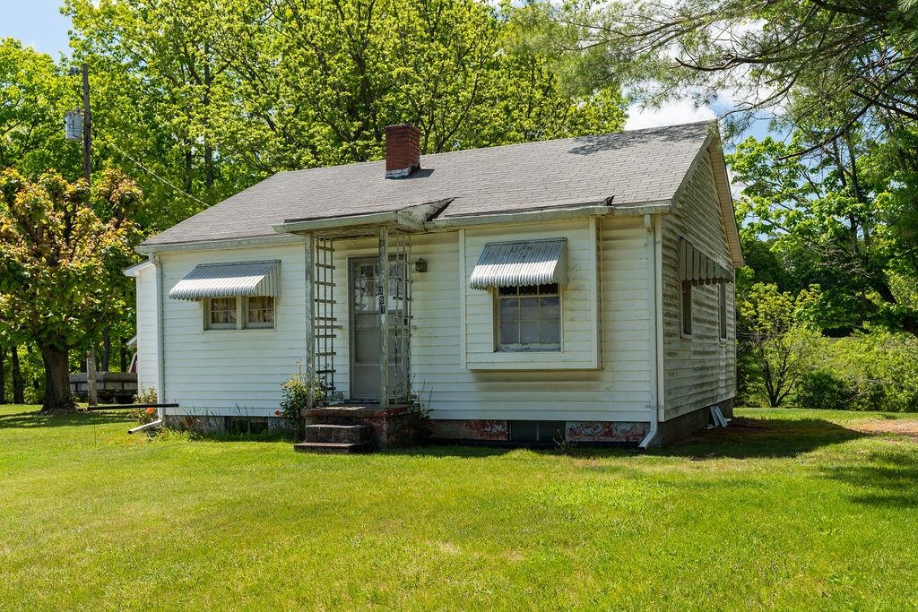 389 Jericho Road Fishersville, VA 22939 - Photo 45 of 75 a front view of a house with garden