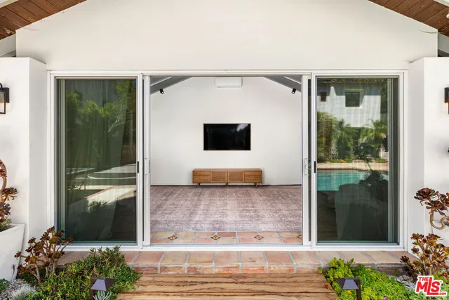 $19,500 | 4363 Irvine Avenue, Studio City, CA 91604