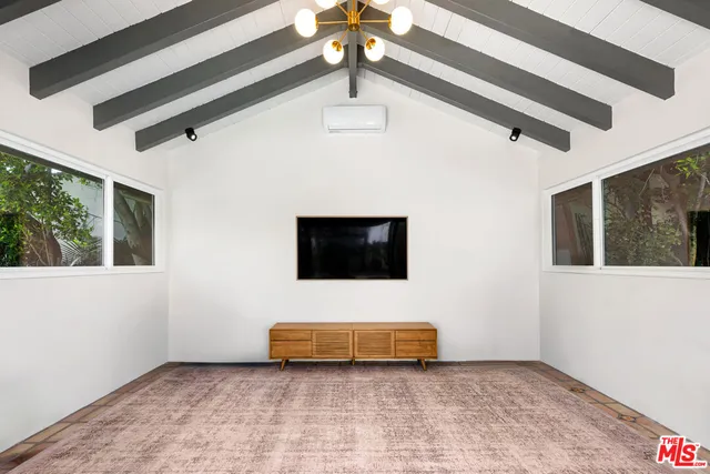 $19,500 | 4363 Irvine Avenue, Studio City, CA 91604