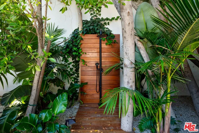 $19,500 | 4363 Irvine Avenue, Studio City, CA 91604